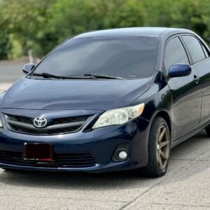 Toyota Corolla LE 2013