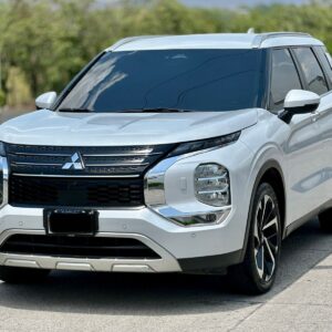 Mitsubishi Outlander SE 2023