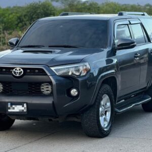 Toyota 4runner SR5 4WD 2020