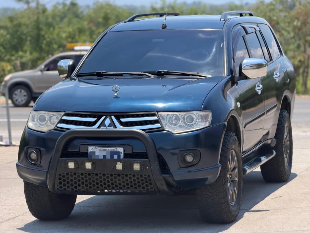 Mitsubishi Nativa EX 2012