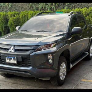 Mitsubishi Tritón L200 2022