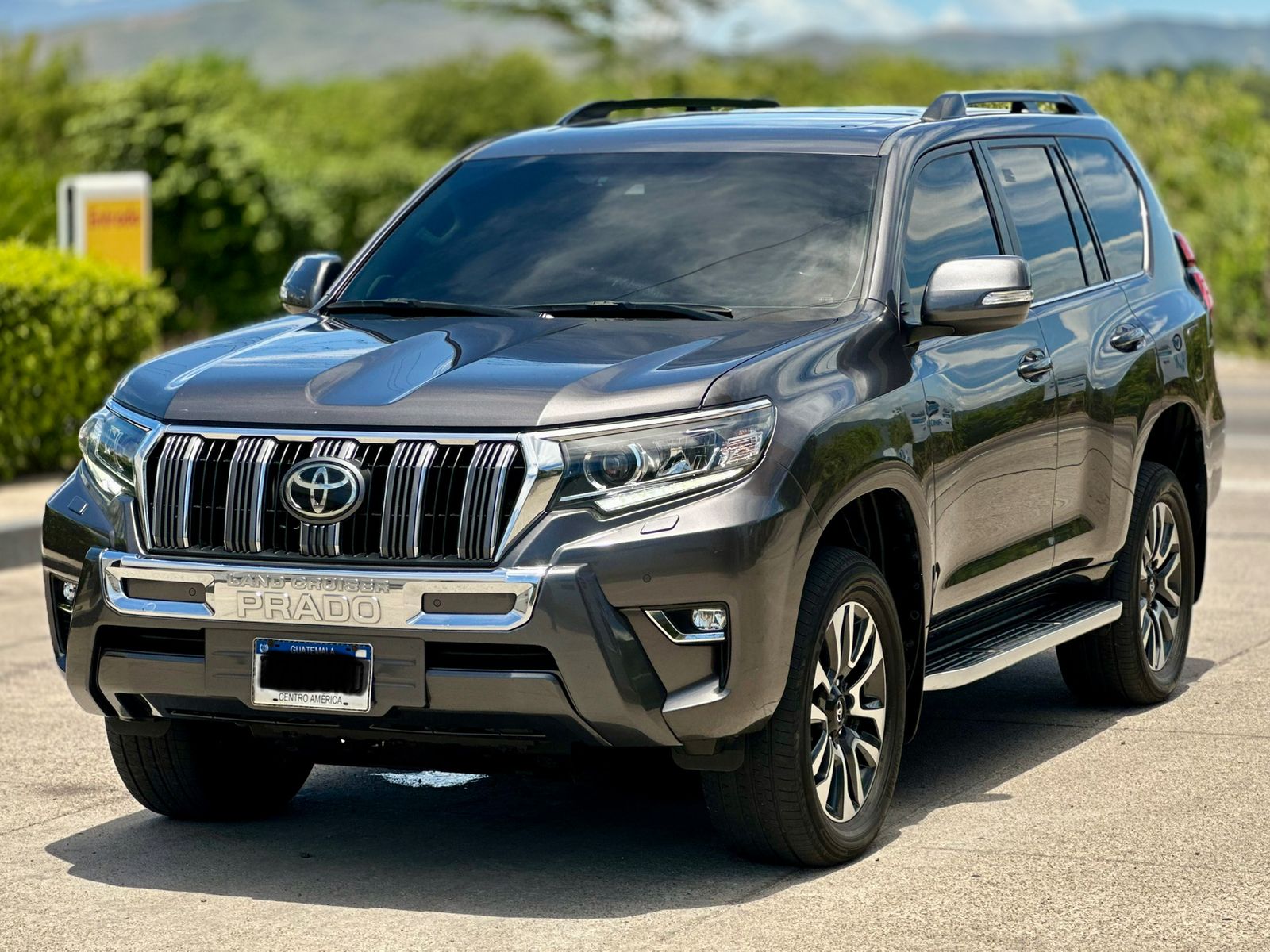 Toyota Land Cruiser Prado VX 2022