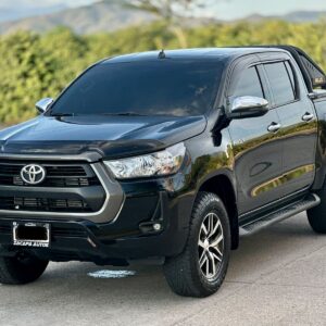 Toyota HILUX SR 2023