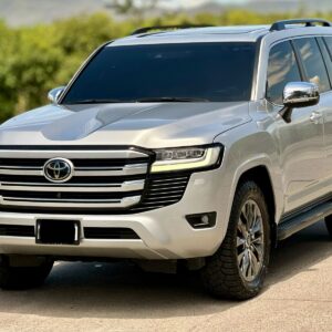 Toyota Land Cruiser LC300 2024