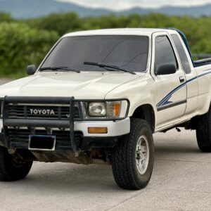 Toyota DLX XTRACAB V6 1990